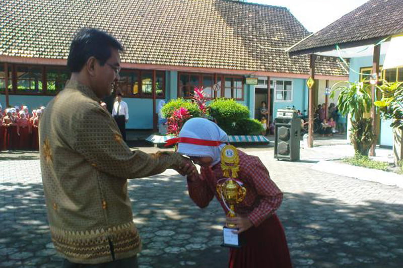 Mendikbud Sosialisasikan Peraturan tentang Penumbuhan Budi Pekerti